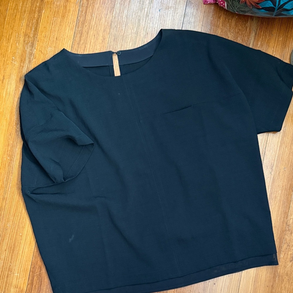 lululemon athletica Black Short Sleeve Crewneck Blouse